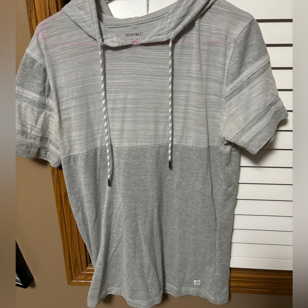 Gray Hooded Short Sleeve Shirt (M)
